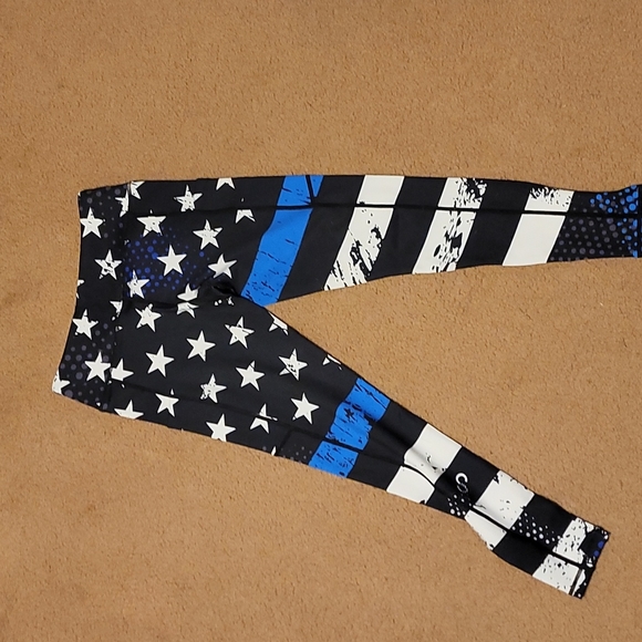 Thin Blue Line Curves & Combat Boots leggings size small - Picture 2 of 2